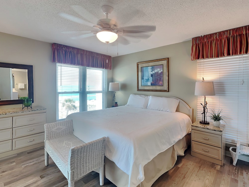 Emerald Isle #400 by Southern Vacation Rentals
