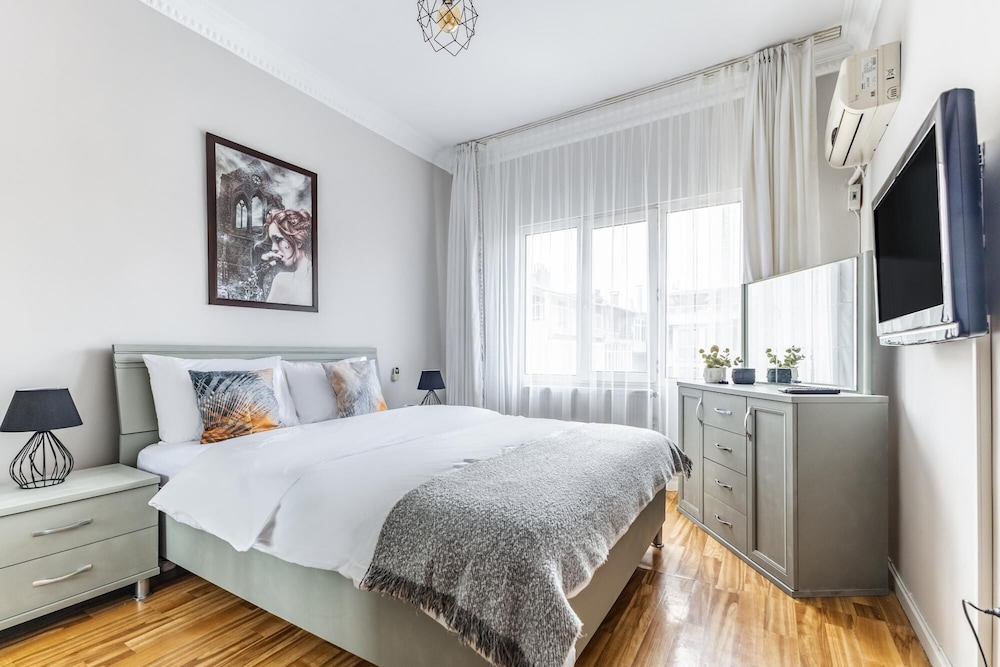 Tasteful Flat Near Moda Coast in Central Kadikoy
