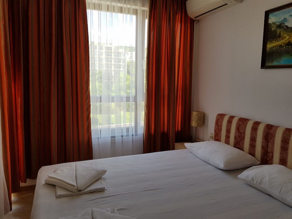 Golden Sands Rentals view 4