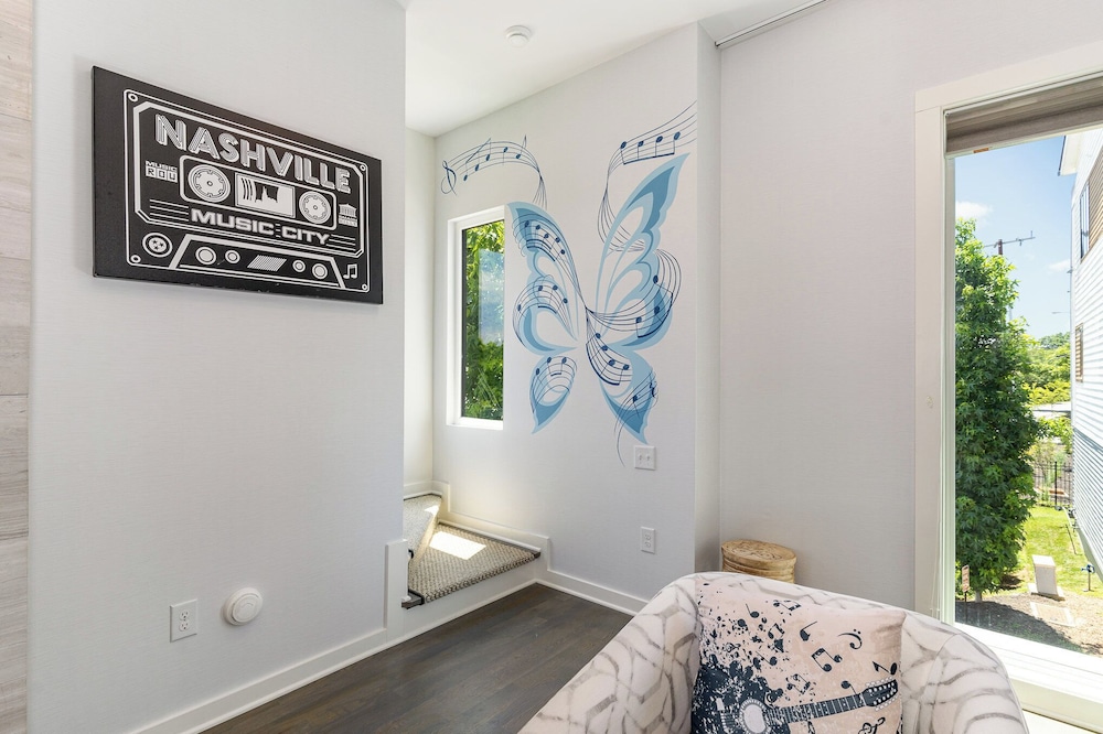 Nashville Notes - Sleeps 8 - Mins to Broadway!