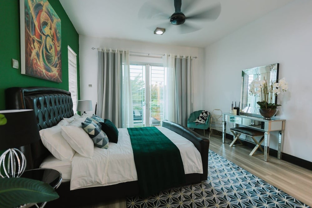 Lux 6BR Home Private Rooftop Garden Kemensah KL
