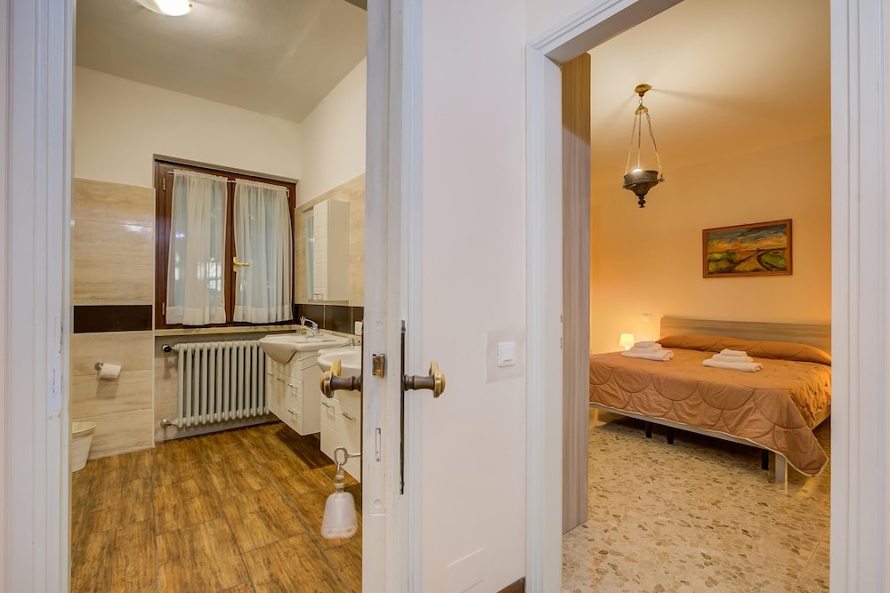 Villa Alberti 900m From Garda Lake photo 3