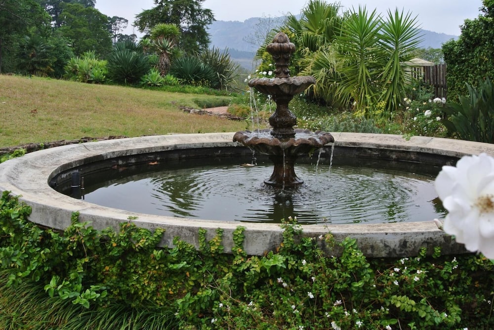 Emafini Country Lodge
