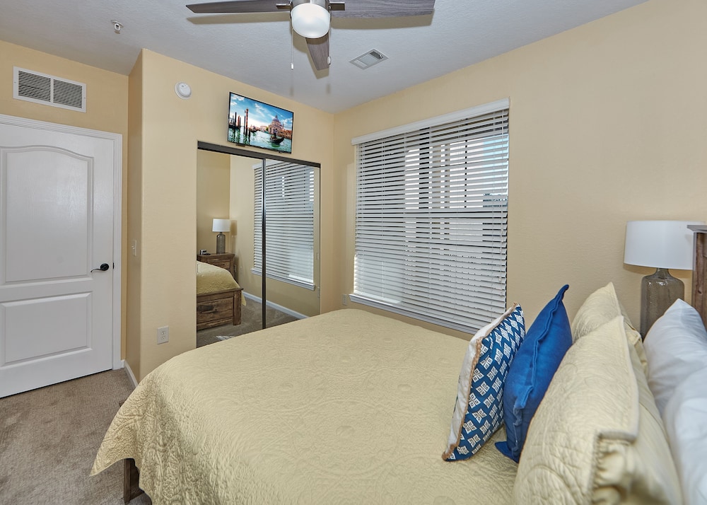 Bp223 4bedroom Condo With Pool View - Image 5
