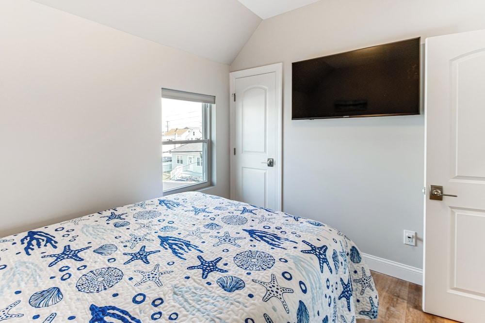 5 Blocks to Wildwood Beach: Family Getaway!