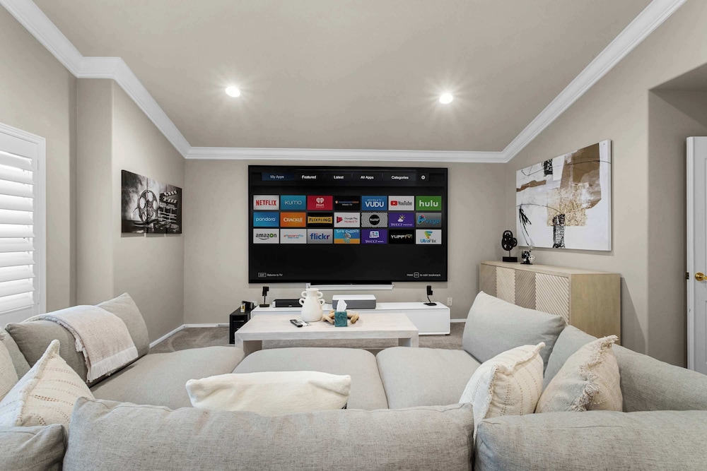 Luxury Pool Home w Theater Games & Mountain View
