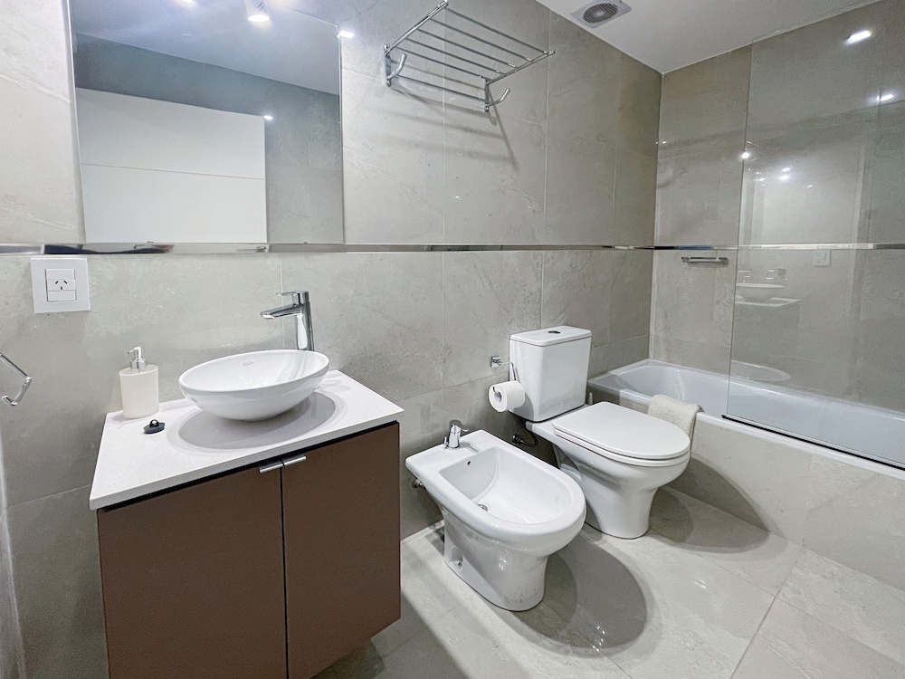 Ayres Suites Moreno
