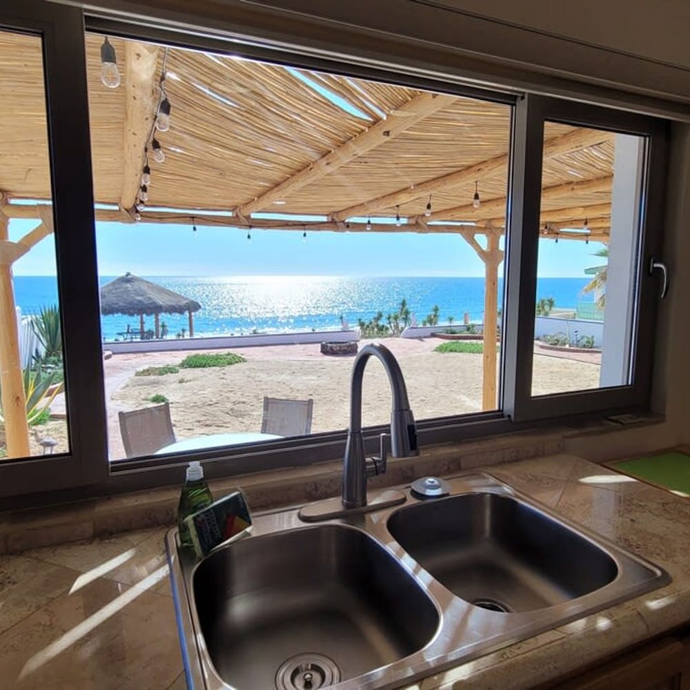 Casa Evita 4 Bedroom Beachfront Home