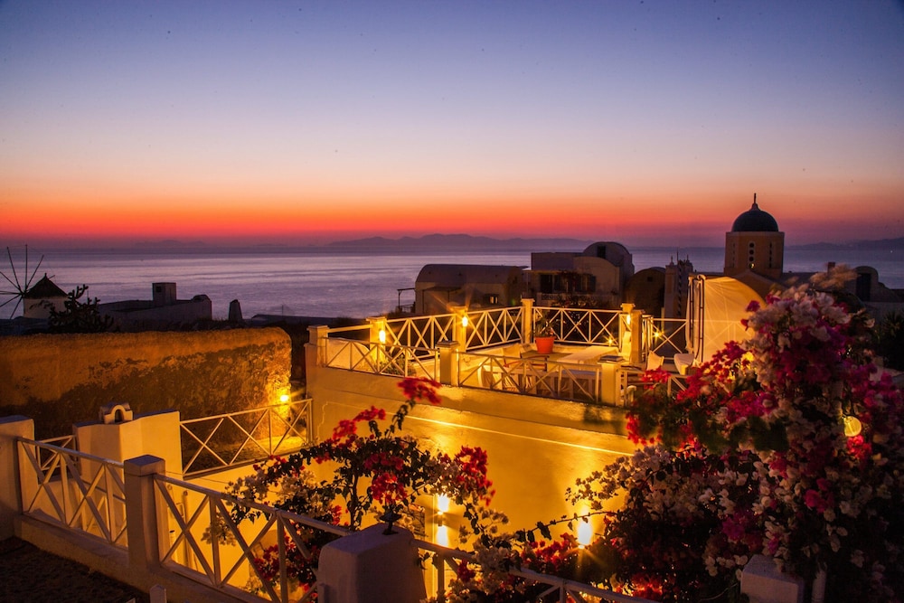 Santorini Paradise