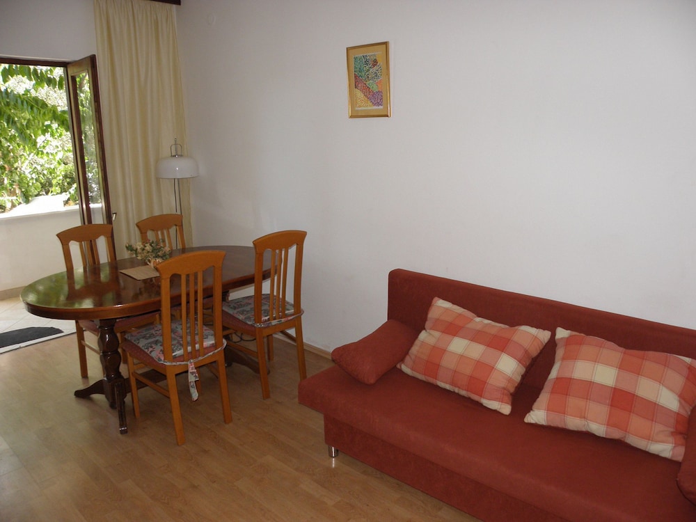 Pupa - Nice Family Apartments - A3 Tea view 4