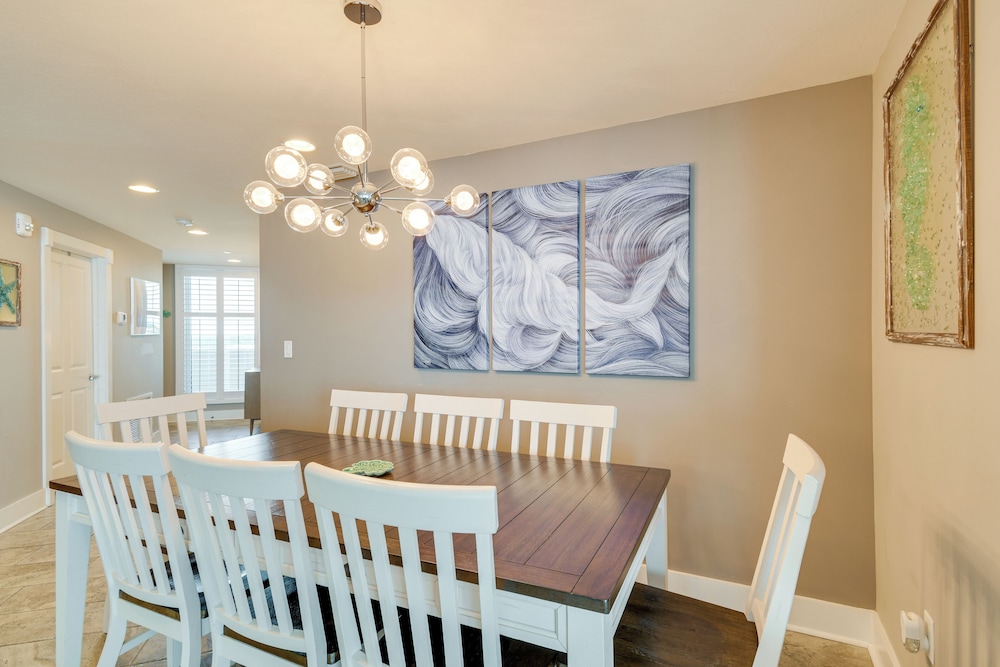 Gulf Views & Pools: Beachfront Island Tower Condo
