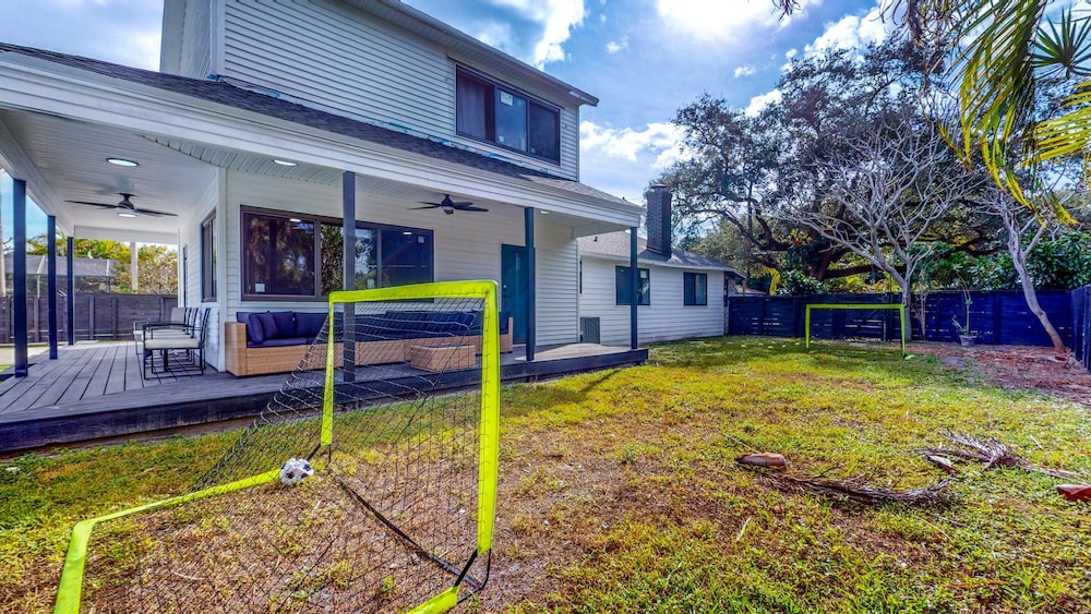 Casa Nirvana 4BR Home With Private Pool