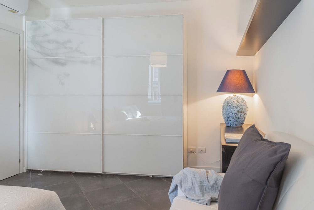 Chiara's Apartment by Rent all Como