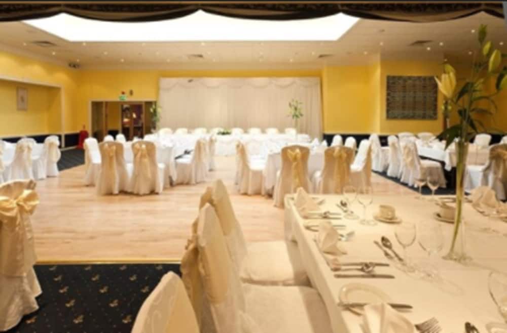 Limerick Vacations - Pery's Hotel - Property Image 4