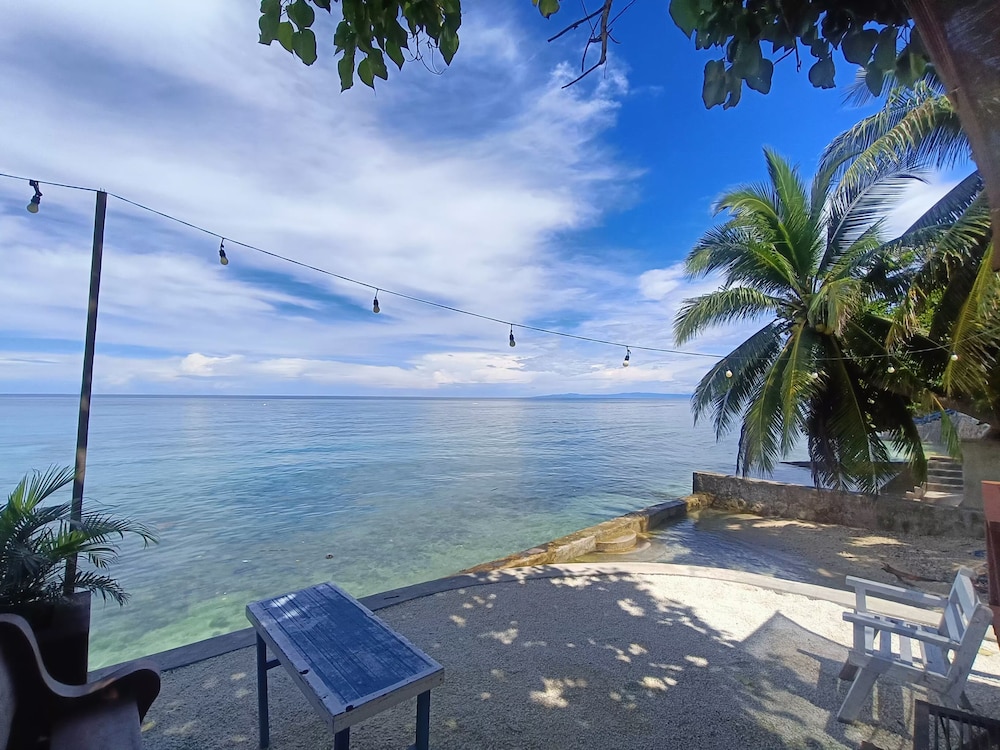 Marcnel Bayside Resort powered by Cocotel