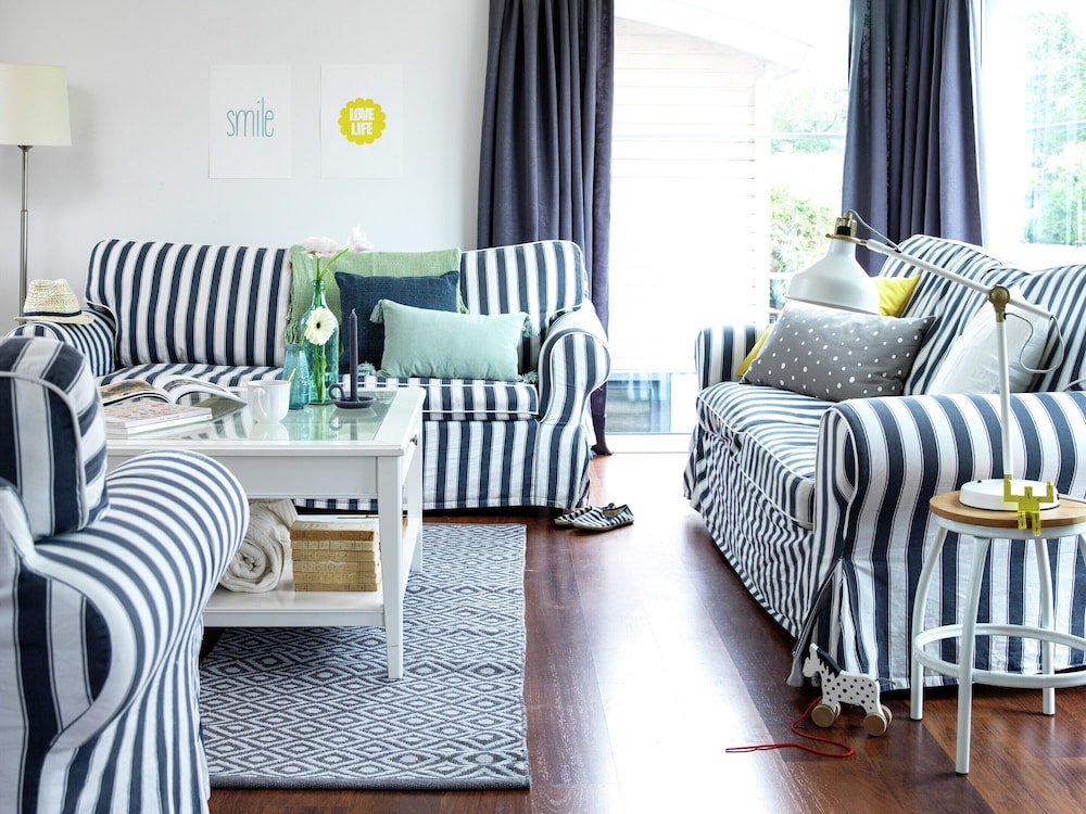 Stylish Stay on the Water