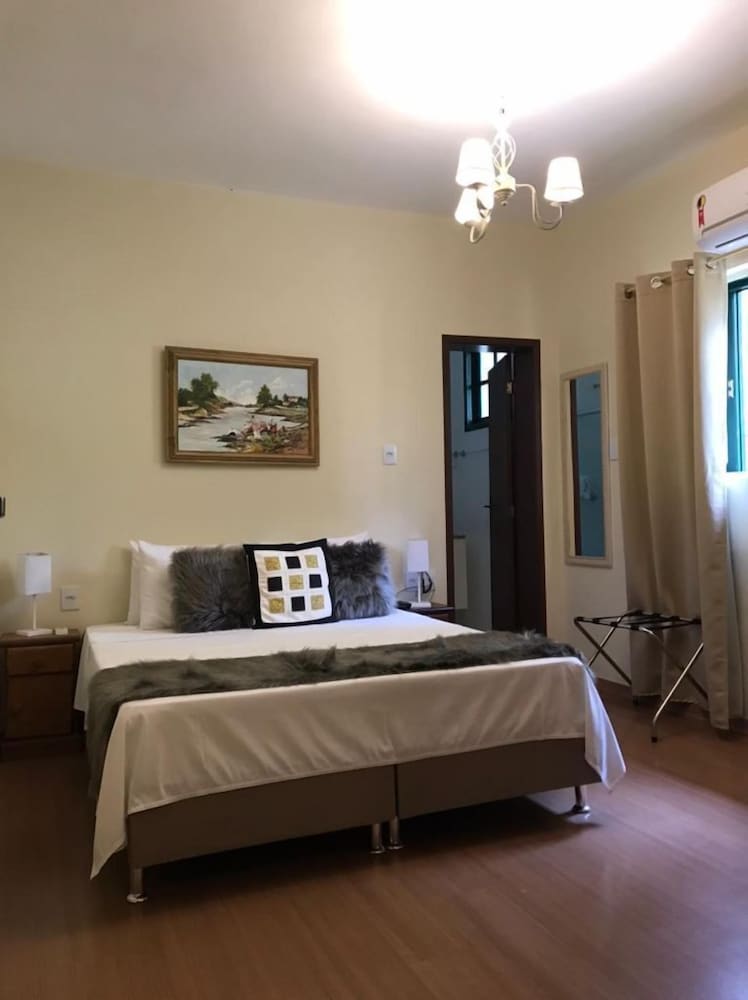 Pousada Quinta dos Doges Ltda