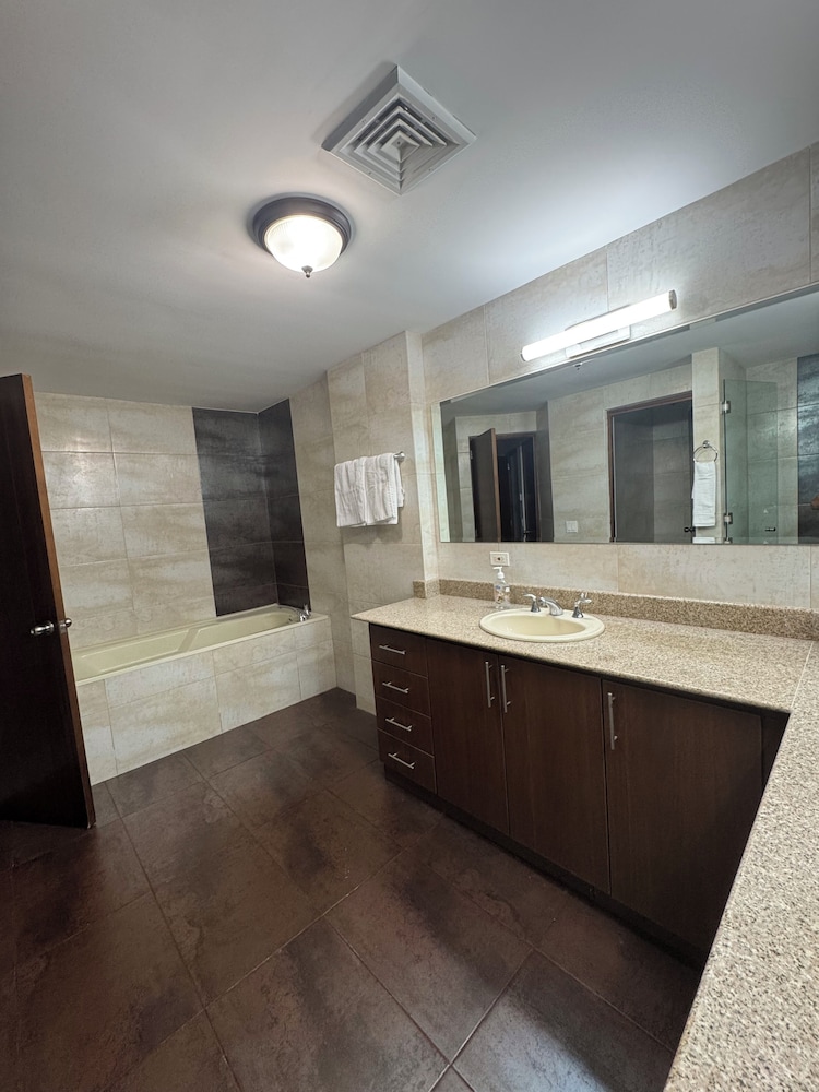 Vista Mar 3 bedroom ocean view Beach Golf Marina