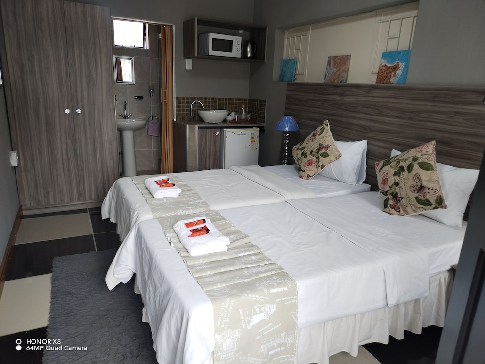 Room in B&B - Home of Peace and Tranquility