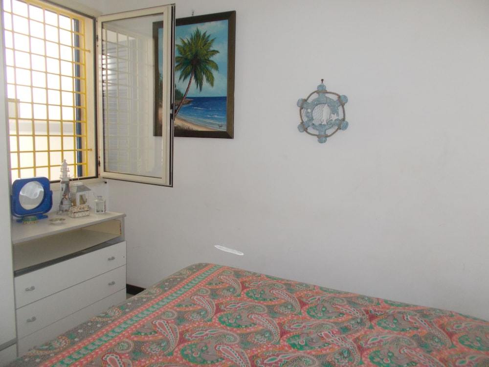 Charming Apartment Near Baia Verde Beach