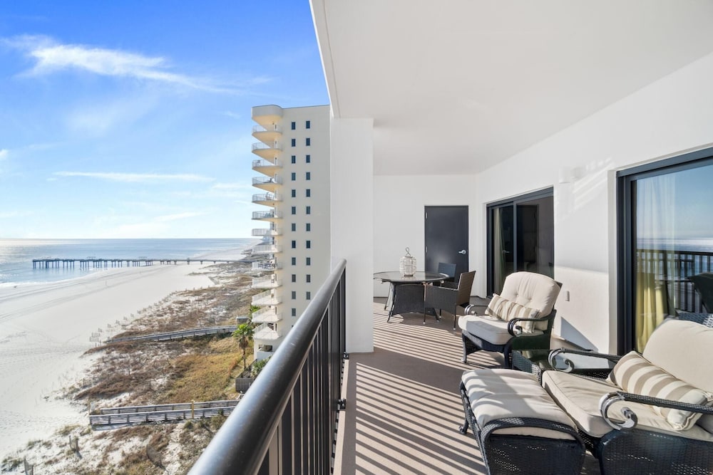 The Palms West 813