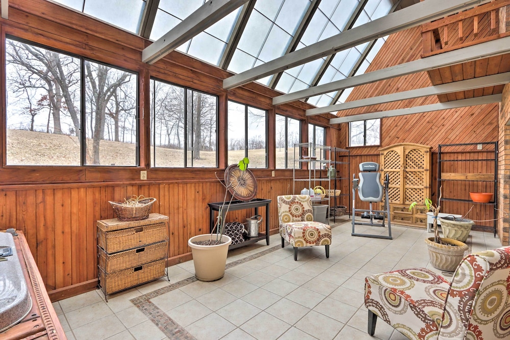 Spacious Home w/ Pond 13 Mi to Columbia! - Property Image 9