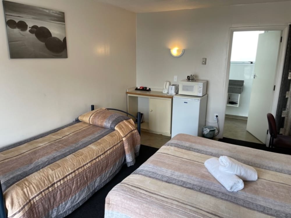 Raymar Motor Inn
