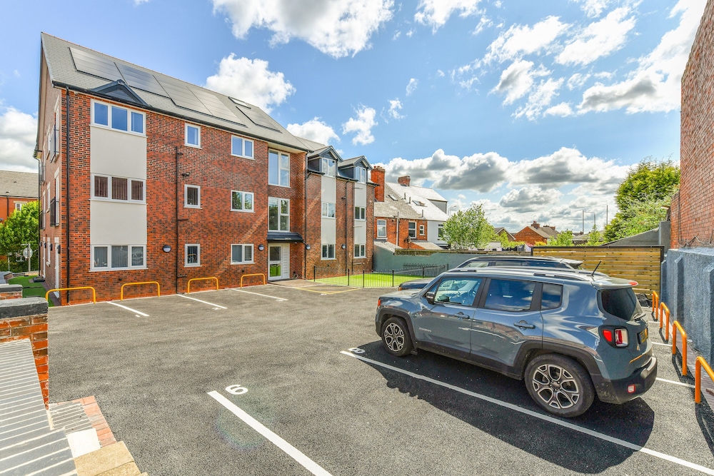 Woodstock House Apartments view 5