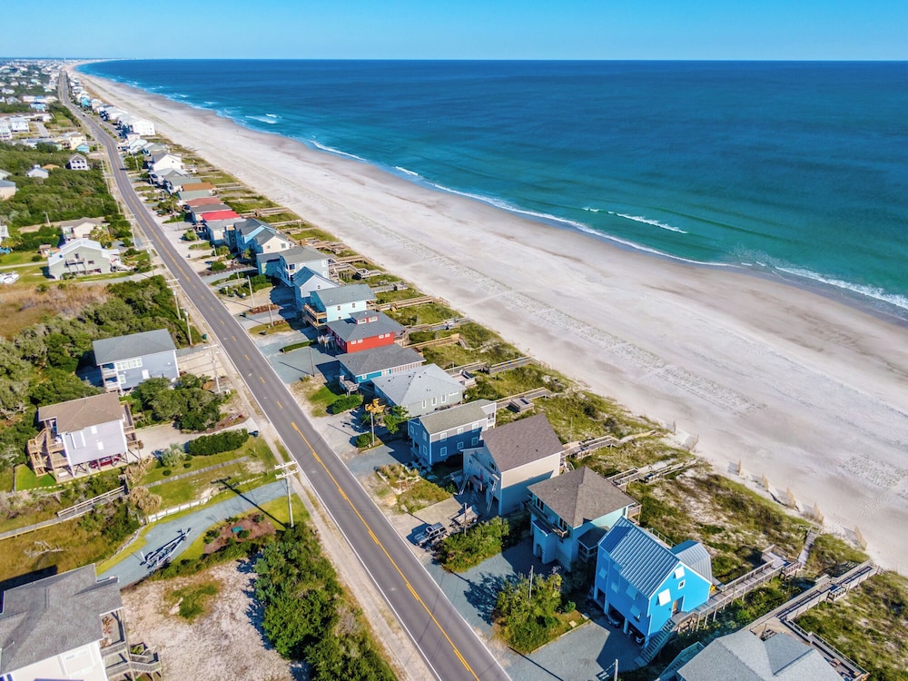 Blue Crab by Topsail Realty
