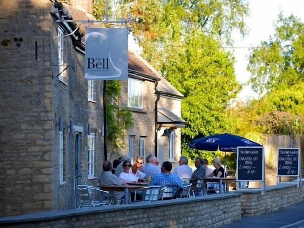 The Bell at Hampton Poyle