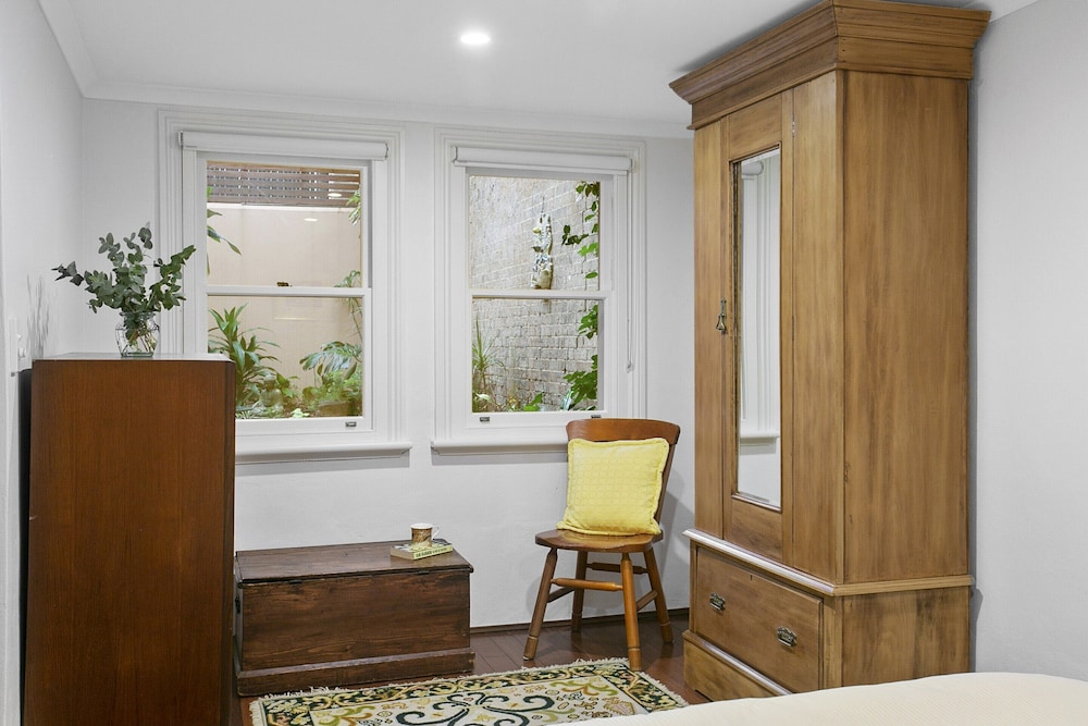 Family Terrace Home Close to Oxford Street