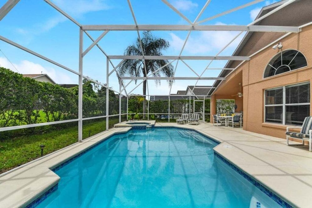 Oak Island Gem Cozy 4br Pool Home Near Disney 4 Bedroom Villa