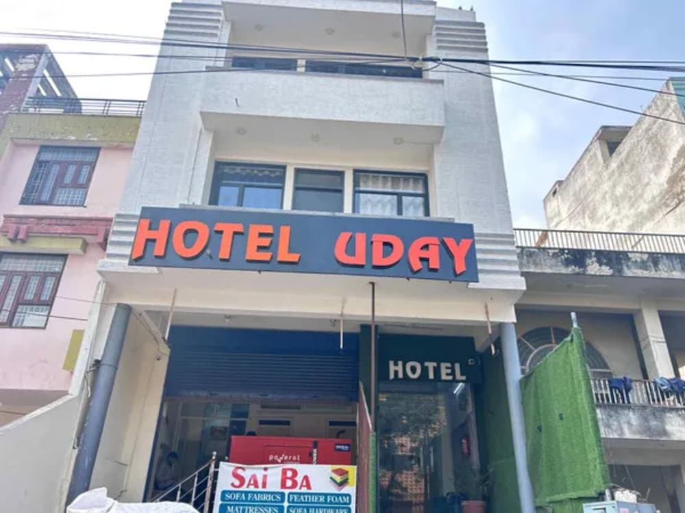 Fabhotel Uday