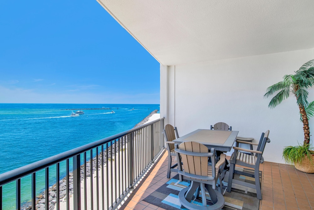 Grand Pointe 602
