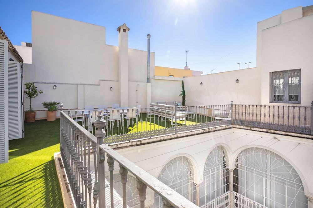 Genteel Home Palacio Abades Terrace