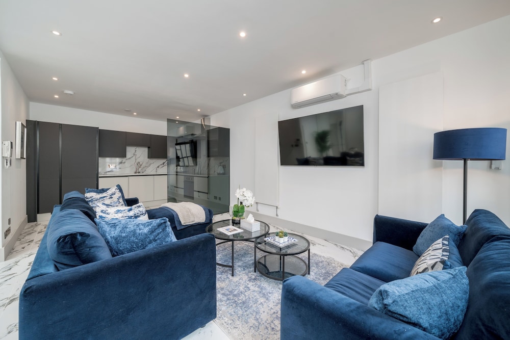 Luxury Eaton Mews House in London
