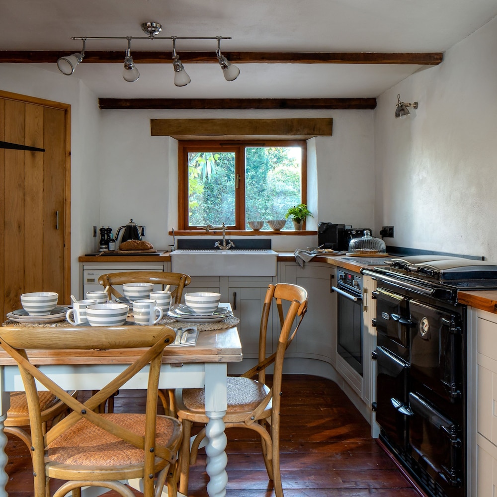 Old Coach House in Berry Pomeroy view 4
