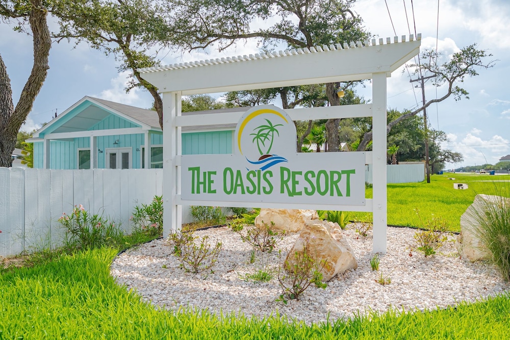 Pelican Bay Resort