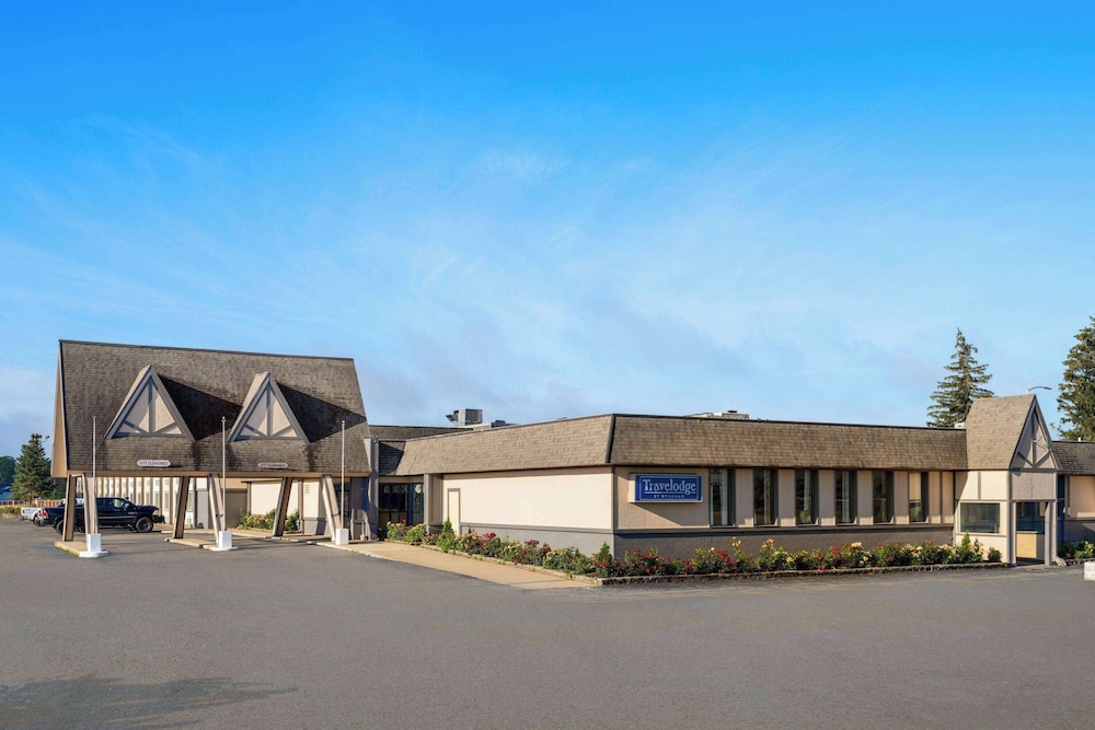 Gaylord Vacations - Travelodge by Wyndham Gaylord - Property Image 1