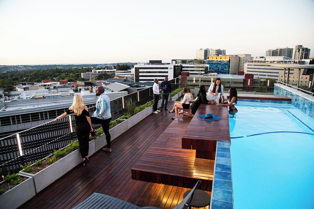The Lineal Luxury Apartments - Airscape
