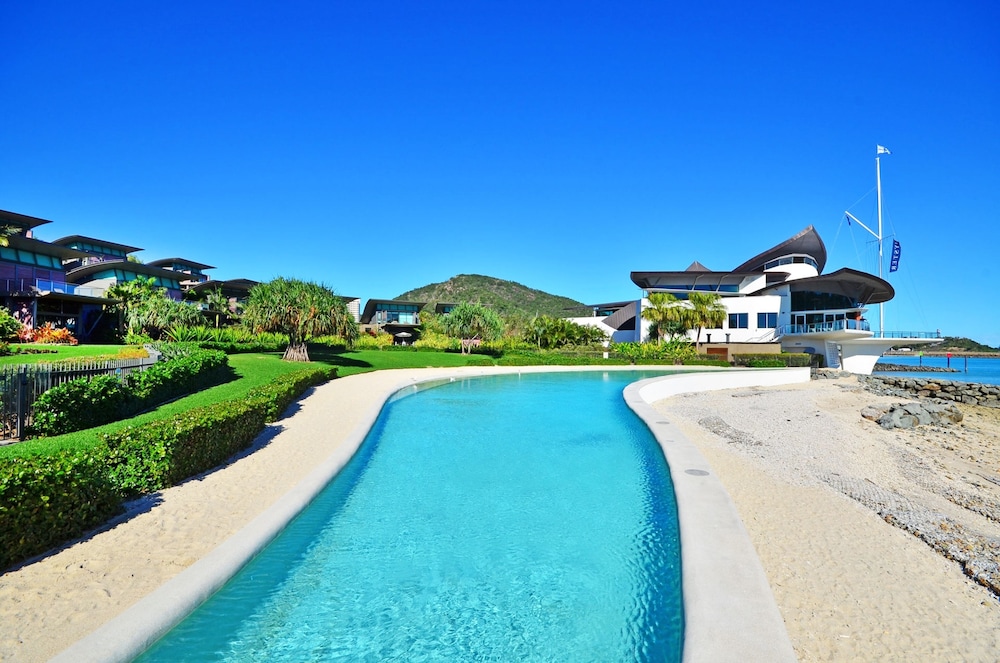 6 Yacht Club Oceanfront House On Marina Deluxe 4 Bedroom With 2 Golf Buggies