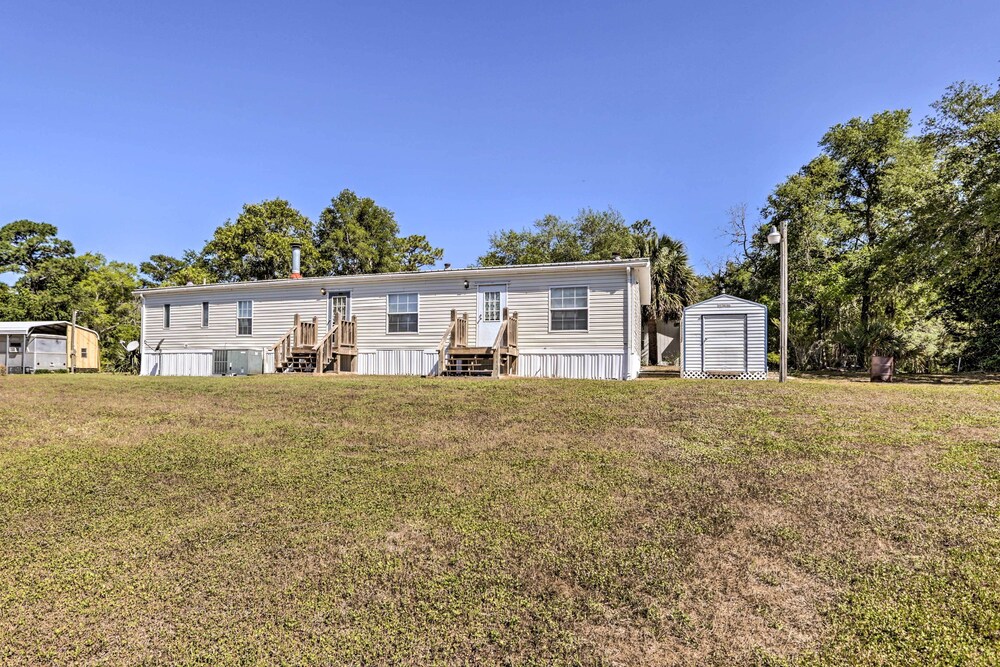 Steinhatchee Home w/ Boat Parking: 1 Mi to Marina view 5