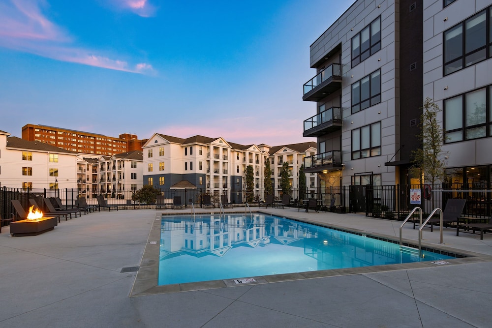 Honkey-tonk by Avantstay New Modern 2bdr in Walkable Midtown w Gym Pool