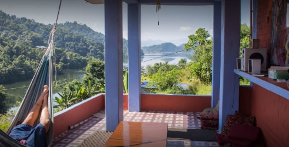 Begnas Lake front guest house