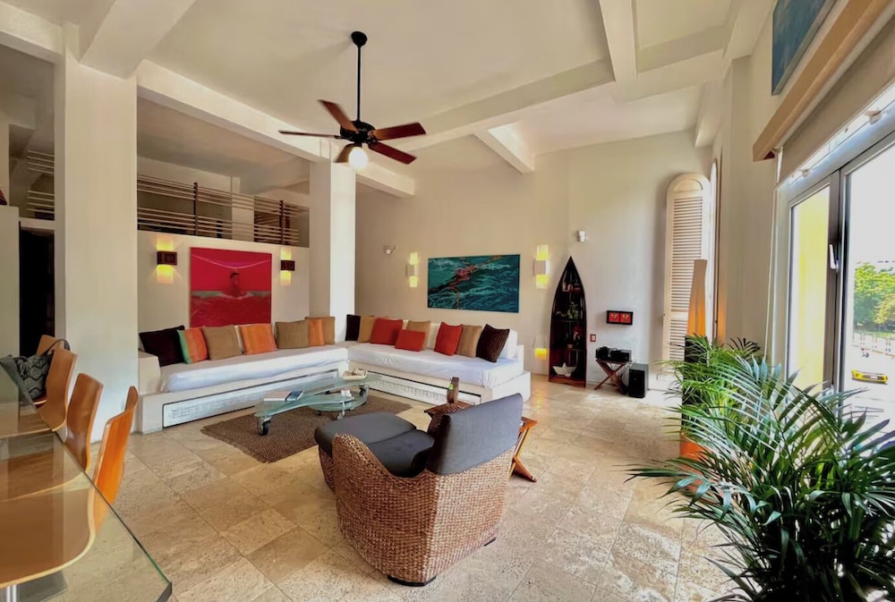by Calamari Homes - Edificio Centenario