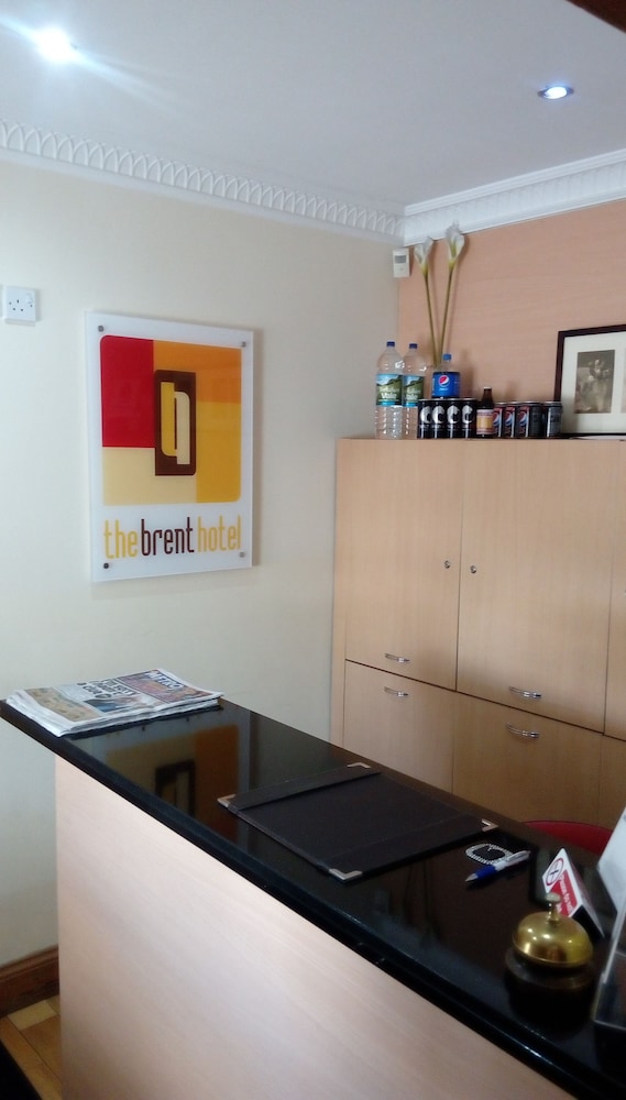 Harrow Vacations - The Brent Hotel - Property Image 2
