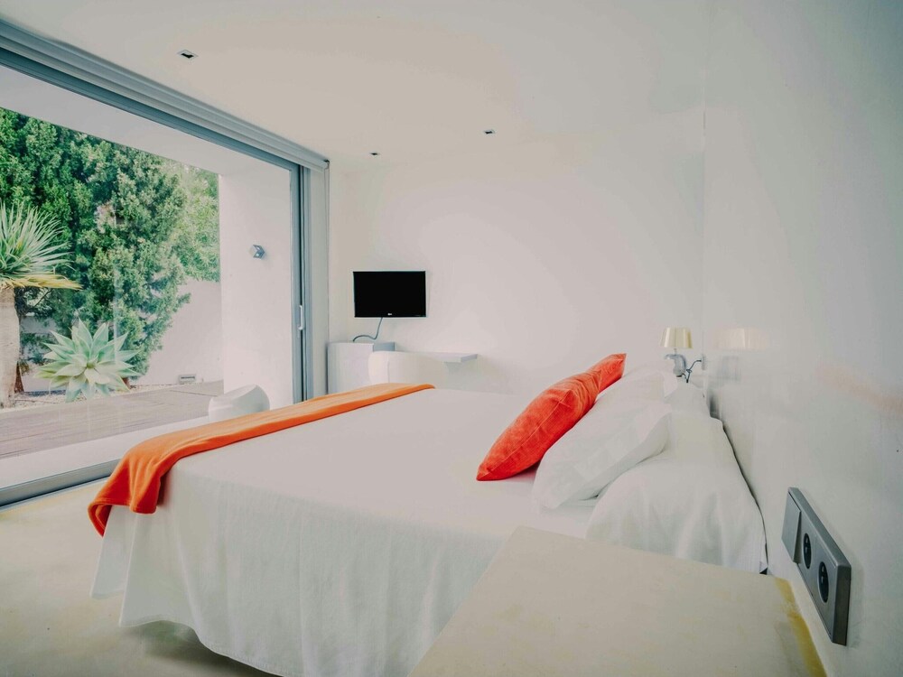 Holiday Home With Whirlpool Bathtub