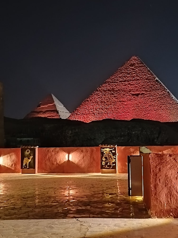 Great Pyramid View Inn