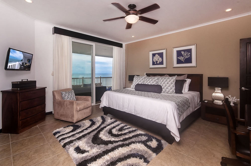 The Palms by Dream Makers