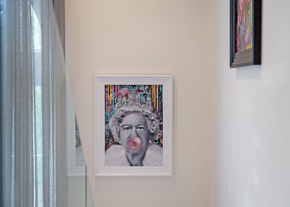 The Artists Hideaway-2 bed Mezzanine in Paddington - by Out of Office Lifestyle